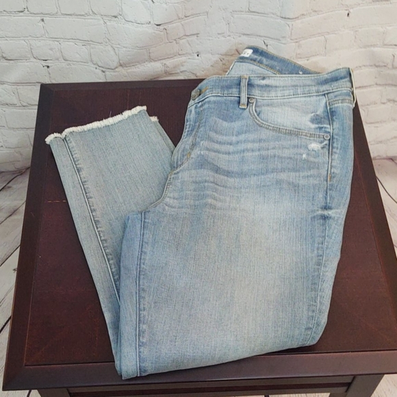LOFT Denim - Loft Light Wash Modern Skinny Ankle Jeans